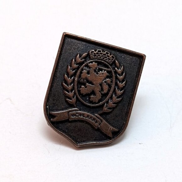Vintage 90s Tommy Hilfiger Logo Lion Crest Pin Classic Designer Preppy Rare - Picture 2 of 3